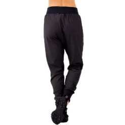 Eivy Harlem Travel Funktionshose Team Black Damen -Skiausrüstung eivy harlem travel pant 6221190212 6001 02 gross2YOqxScVhMWVF