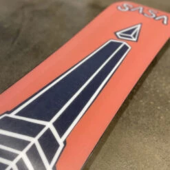 SASA Ikarus Snowboard Herren 11 SASA Ikarus Snowboard Herren -Skiausrüstung sasa ikarus 2022 03 grossu6YxAOj4tIB1p