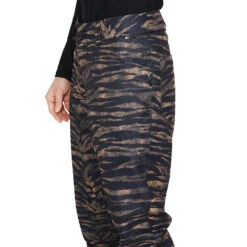 Volcom Hallen Schneehose Tiger Print Damen -Skiausrüstung volcom hallen pant h1352307 tgp 02 gross